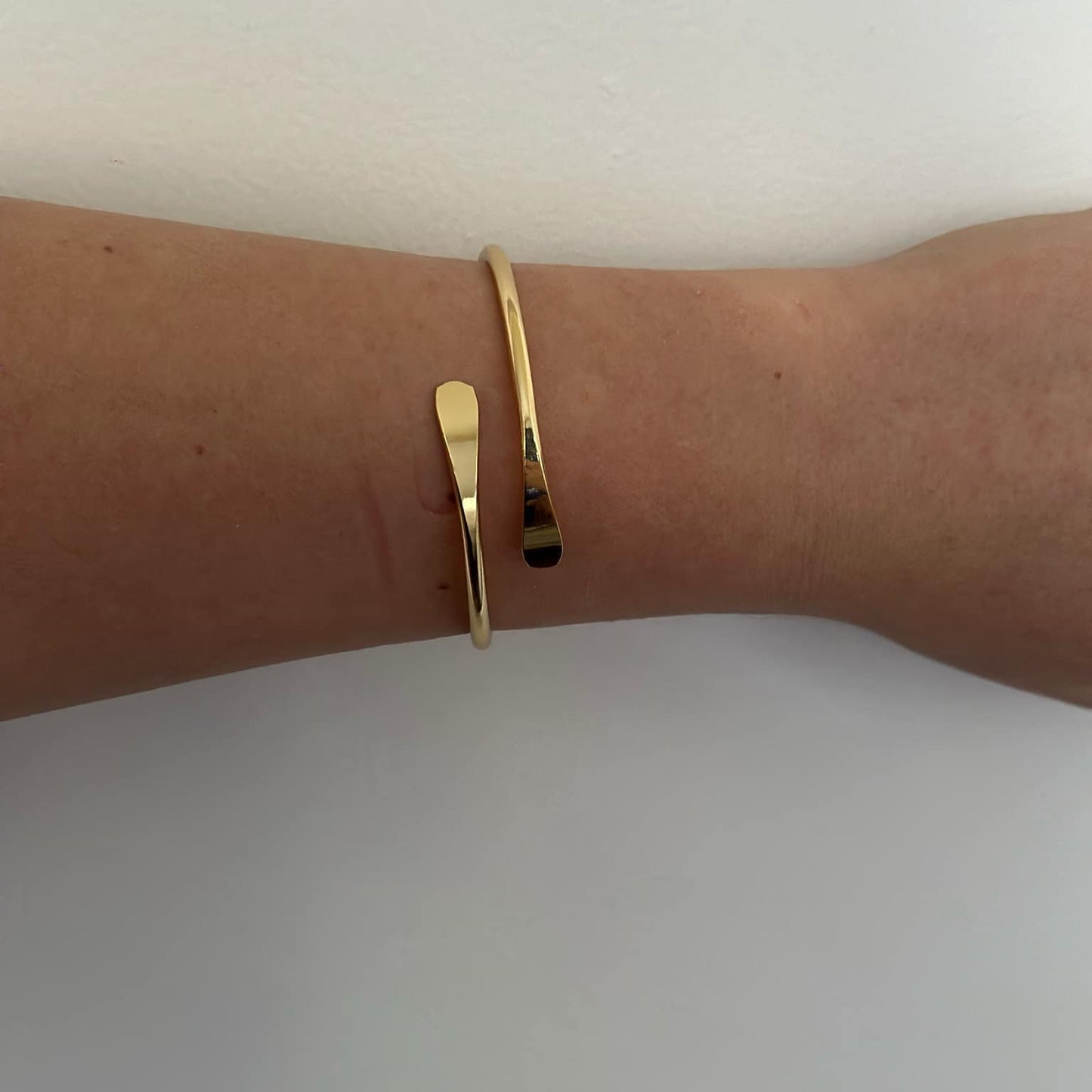 Elegant cuff bracelet